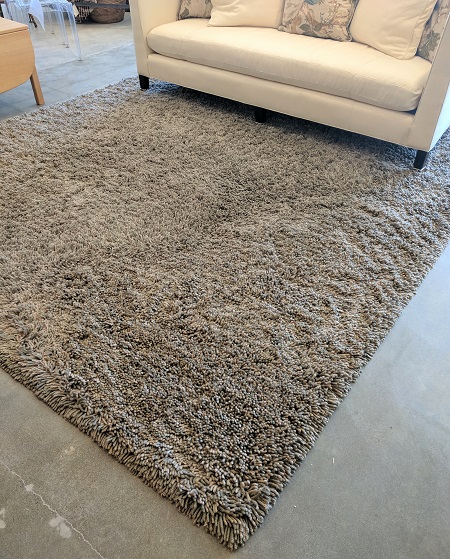 Savnik custom shag rug. – Modele's Home Furnishings